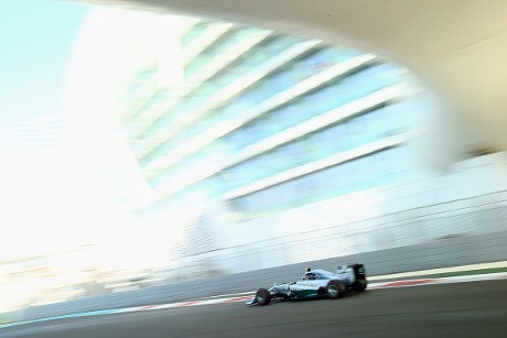 Pole Terakhir Musim 2014 Jadi Milik Rosberg, Hamilton Start Kedua