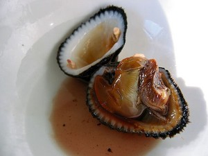 Meskipun Unik dan Terkenal, Makanan Ini Juga Berbahaya untuk Kesehatan (2)