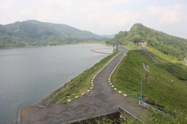 Waduk Jatigede Terus Molor, Ini Dampak Negatifnya
