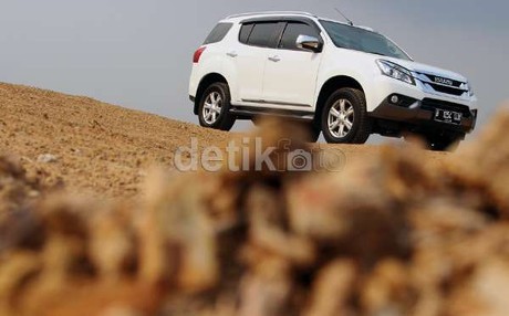 Isuzu MU-X, Begitu Menggoda!