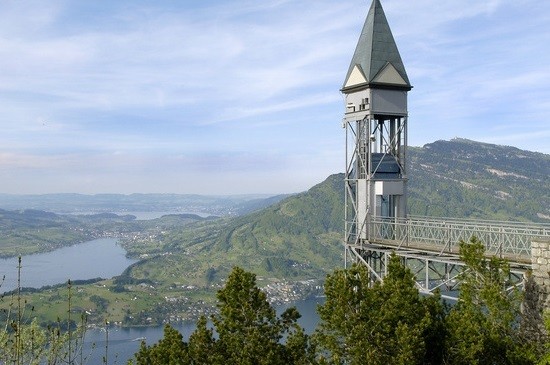 Inilah Lift Outdoor dengan Pemandangan Terindah di Dunia?