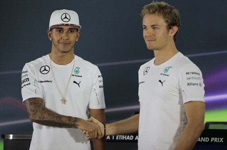 Hamilton dan Rosberg Diprediksi Akan Kembali Berebut Gelar Tahun Depan