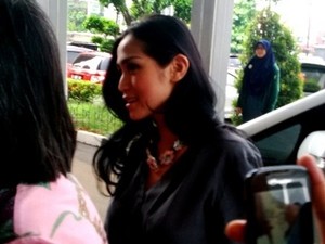 Usai Jalani Sidang Mediasi, Jessica Iskandar Kembali Membisu