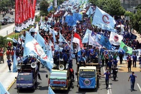 Buruh Minta UMP Dihitung Pakai Dolar, Menko Sofyan: Lihat Dulu Kemampuan Industri