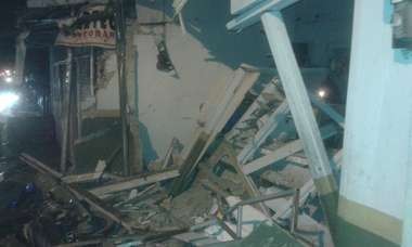 Ditabrak Truk Molen, Warteg di Kalibata Ambruk