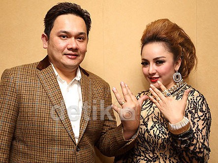 Farhat dan Regina Muncul Lagi, Kini dengan Kabar Nikah Siri dan Hamil 7 Bulan