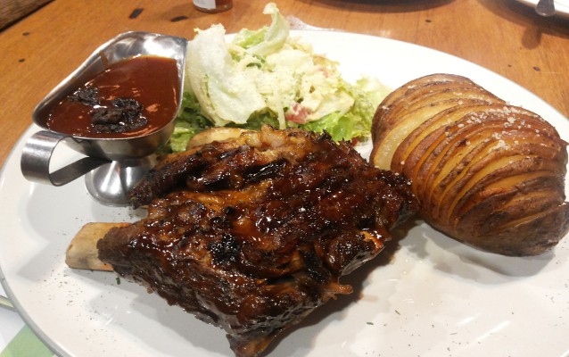 Sekali-sekali Makan Siang Istimewa, Iga Bakar Empuk Berbalut Bumbu