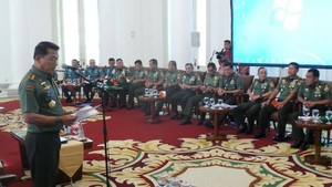 Para Jenderal TNI Diberi Waktu 3 Menit Sampaikan Uneg-unegnya ke Jokowi