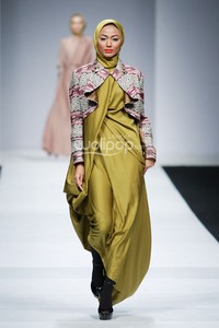 Kurzien Karzai 8 Infinite Capsule Collection Asosiasi Perancang Pengusaha Muda Indonesia. Jakarta Fashion Week 2015 at Senayan City. Jakarta. (Foto: Mohammad Abduh/Wolipop)