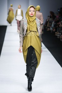 Kurzien Karzai 8 Infinite Capsule Collection Asosiasi Perancang Pengusaha Muda Indonesia. Jakarta Fashion Week 2015 at Senayan City. Jakarta. (Foto: Mohammad Abduh/Wolipop)