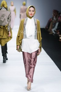 Kurzien Karzai 8 Infinite Capsule Collection Asosiasi Perancang Pengusaha Muda Indonesia. Jakarta Fashion Week 2015 at Senayan City. Jakarta. (Foto: Mohammad Abduh/Wolipop)