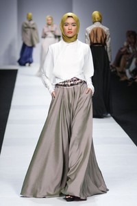 Kurzien Karzai 8 Infinite Capsule Collection Asosiasi Perancang Pengusaha Muda Indonesia. Jakarta Fashion Week 2015 at Senayan City. Jakarta. (Foto: Mohammad Abduh/Wolipop)