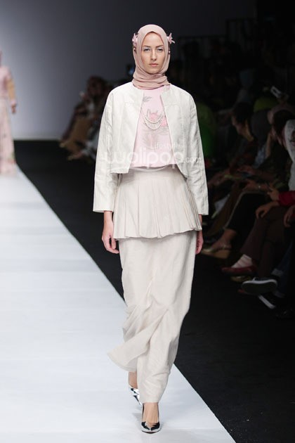 Ria Miranda 8 Infinite Capsule Collection Asosiasi Perancang Pengusaha Muda Indonesia. Jakarta Fashion Week 2015 at Senayan City. Jakarta. [Foto: Mohammad Abduh/Wolipop]