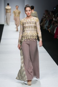 Khanaan 8 Infinite Capsule Collection Asosiasi Perancang Pengusaha Muda Indonesia. Jakarta Fashion Week 2015 at Senayan City. Jakarta. [Foto: Mohammad Abduh/Wolipop]