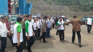 15 Menit Tengok Gajahmungkur, Jokowi Mau Lumpur Dikeruk dalam 2 Tahun