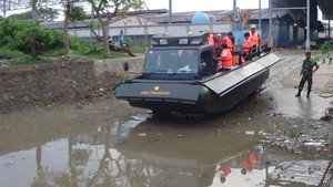Pak Ahok, Kendaraan Darat Air Ini Siap Bantu Warga Jakarta Saat Banjir