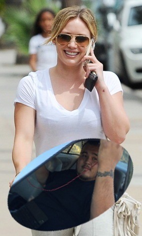 Kesal Dikuntit, Hilary Duff Posting Foto Paparazzi