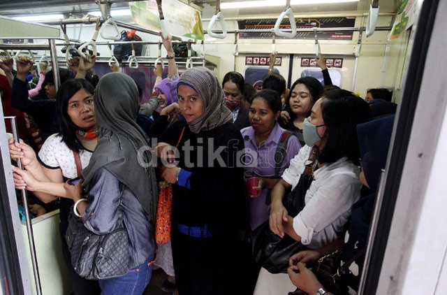 Ada Gangguan Sinyal dan Pantograf, Sejumlah Tujuan KRL Dipotong