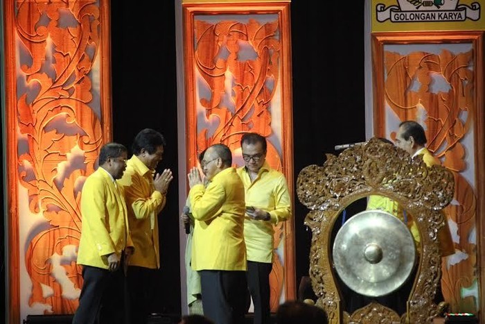 Ical ke Agung cs: Kembalilah ke Jalan yang Benar!