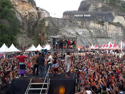 Rekor Tari Kecak di Honda Bikers Day
