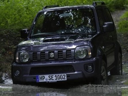 Suzuki Janjikan Jimny Terbaru Lebih Tangguh