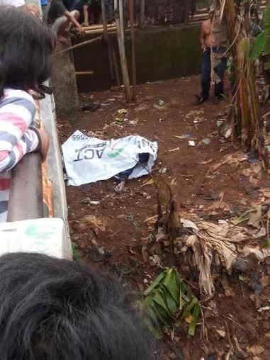 Mayat Pria Berpakaian Lengkap Ditemukan Mengambang di Kali Pesanggrahan Bintaro