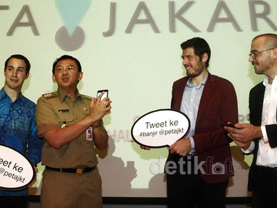 Ahok Luncurkan Kicauan Alarm Banjir Jakarta