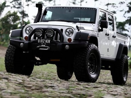 Jeep Wrangler Brute Double Cab, Pikap Kalangan Ningrat