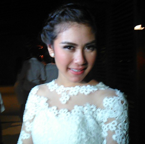 Kisah Cinta Pilu Syahnaz di Video Klip Terbaru 18+