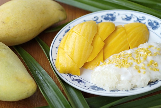 Khao Niao Mamuang dan Aam Ki Lassi, Olahan Mangga Populer di Dunia