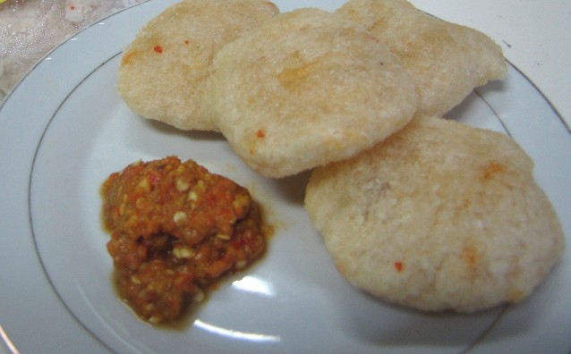 Bikin Sendiri Cireng Renyah Sambal Rujak