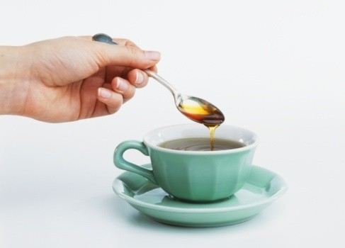 Kalau Madu Dicampur Teh, Apakah Masih Sama Khasiatnya?