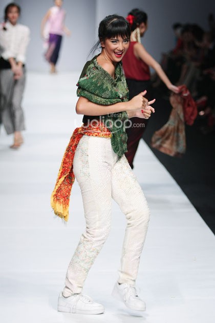 BINhouse by Obin Saya Adalah Indonesia, Jakarta Fashion Week 2015 at Senayan City. Jakarta. (Foto: Mohammad Abduh/Wolipop)