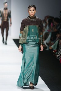Fomalhaut Zamel 8 Infinite Capsule Collection Asosiasi Perancang Pengusaha Muda Indonesia. Jakarta Fashion Week 2015 at Senayan City. Jakarta. [Foto: Mohammad Abduh/Wolipop]