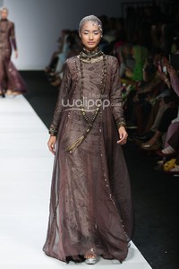 Fomalhaut Zamel 8 Infinite Capsule Collection Asosiasi Perancang Pengusaha Muda Indonesia. Jakarta Fashion Week 2015 at Senayan City. Jakarta. [Foto: Mohammad Abduh/Wolipop]