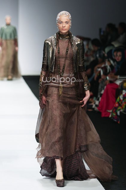 Fomalhaut Zamel 8 Infinite Capsule Collection Asosiasi Perancang Pengusaha Muda Indonesia. Jakarta Fashion Week 2015 at Senayan City. Jakarta. [Foto: Mohammad Abduh/Wolipop]