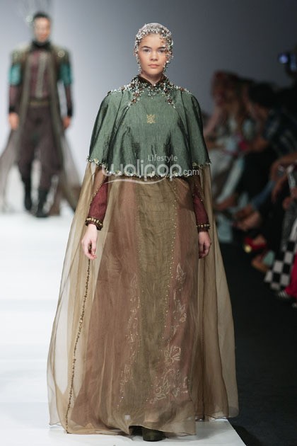 Fomalhaut Zamel 8 Infinite Capsule Collection Asosiasi Perancang Pengusaha Muda Indonesia. Jakarta Fashion Week 2015 at Senayan City. Jakarta. [Foto: Mohammad Abduh/Wolipop]