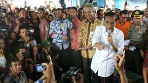 Ngenes Lihat Nelayan Miskin, Jokowi Perintahkan TNI Amankan Lautan
