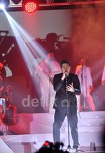 Menikmati Suara Merdu Tulus di 'Konser Gajah Tulus'