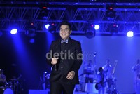 'Jatuh Cinta', 'Teman Hidup' dan soundtrack pertamanya untuk film '3 Nafas Likas' berjudul 'Lekas' sukses dibawakan olehnya. Pool/Noel/detikHOT.
