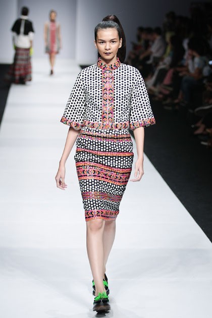 Gregorius Vici 8 Infinite Capsule Collection. Asosiasi Perancang Pengusaha Muda Indonesia. Jakarta Fashion Week 2015 at Senayan City. Jakarta. [Foto: Mohammad Abduh/Wolipop]