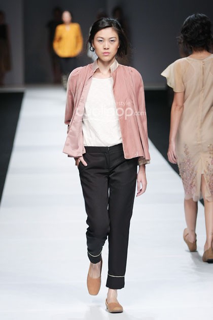 Vassilisa Anastasia 8 Infinite Capsule Collection Asosiasi Perancang Pengusaha Muda Indonesia. Jakarta Fashion Week 2015 at Senayan City. Jakarta. [Foto: Mohammad Abduh/Wolipop]