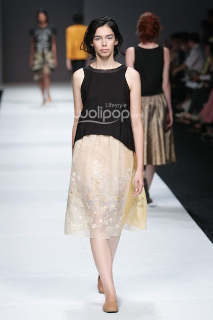Vassilisa Anastasia 8 Infinite Capsule Collection Asosiasi Perancang Pengusaha Muda Indonesia. Jakarta Fashion Week 2015 at Senayan City. Jakarta. [Foto: Mohammad Abduh/Wolipop]