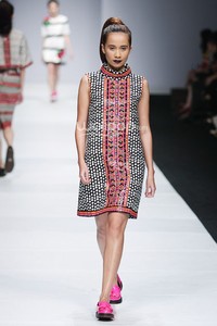 Gregorius Vici 8 Infinite Capsule Collection. Asosiasi Perancang Pengusaha Muda Indonesia. Jakarta Fashion Week 2015 at Senayan City. Jakarta. [Foto: Mohammad Abduh/Wolipop]