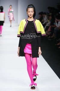 Gregorius Vici 8 Infinite Capsule Collection. Asosiasi Perancang Pengusaha Muda Indonesia. Jakarta Fashion Week 2015 at Senayan City. Jakarta. [Foto: Mohammad Abduh/Wolipop]