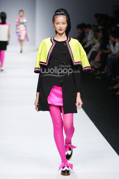 Gregorius Vici 8 Infinite Capsule Collection. Asosiasi Perancang Pengusaha Muda Indonesia. Jakarta Fashion Week 2015 at Senayan City. Jakarta. [Foto: Mohammad Abduh/Wolipop]