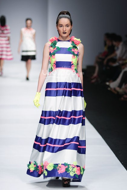 Gregorius Vici 8 Infinite Capsule Collection. Asosiasi Perancang Pengusaha Muda Indonesia. Jakarta Fashion Week 2015 at Senayan City. Jakarta. [Foto: Mohammad Abduh/Wolipop]