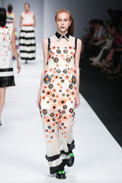 Gregorius Vici 8 Infinite Capsule Collection. Asosiasi Perancang Pengusaha Muda Indonesia. Jakarta Fashion Week 2015 at Senayan City. Jakarta. [Foto: Mohammad Abduh/Wolipop]