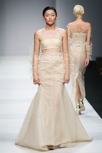 Veronika Vidyanita 8 Infinite Capsule Collection Asosiasi Perancang Pengusaha Muda Indonesia, Jakarta Fashion Week 2015 at Senayan City. Jakarta. (Foto: Mohammad Abduh/Wolipop)