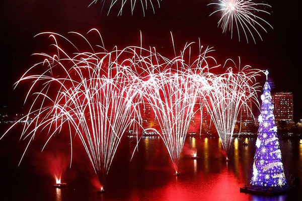 Pohon Natal Apung Terbesar di Dunia Ada di Brasil